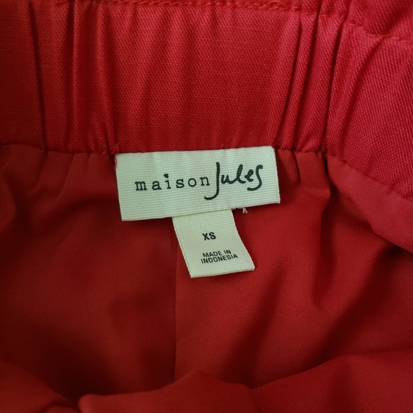 Red High Waisted Paperbag Shorts - Picture 6 of 6